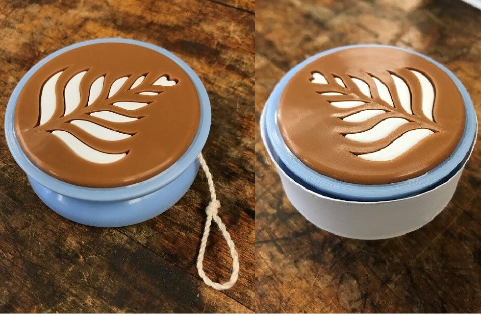 Final manufactured yoyo with and without cup